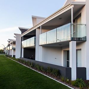 Reflections By Rockingham Apartments Exterior photo