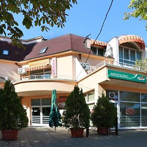 Acropolis Hotel Pazardjik Exterior photo