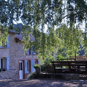 Hotel la Ferme aux abeilles à Ambierle Exterior photo