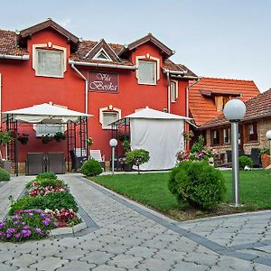 Bed and breakfast Vila Boska Palić Exterior photo