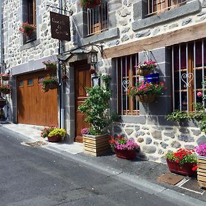 Hotel L'Escale De Camille à Murat  Exterior photo