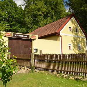 Hotel Pension U Staryho Dubu à Jindřichův Hradec Exterior photo