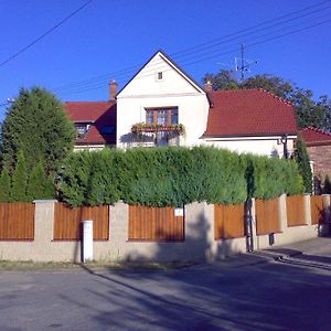 Hotel Penzion Cihelna à Brno Exterior photo