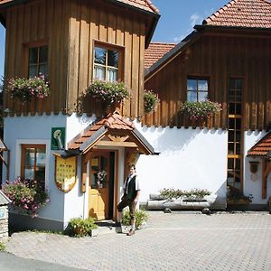 Hotel Gaestehaus Hobelleitner à Sankt Blasen Exterior photo