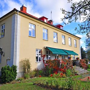 Bed and Breakfast Pensionat Praestgarden à Töreboda Exterior photo