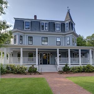 The Inn at Hastings Park, Relais&Châteaux Lexington Exterior photo