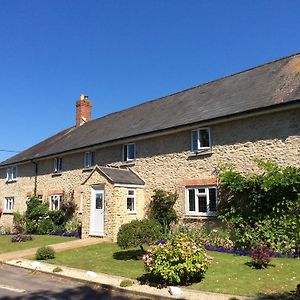 Bed and Breakfast Quiet Woman House à Halstock Exterior photo