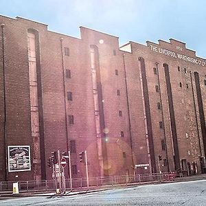 Victoria Warehouse Hotel Manchester Exterior photo