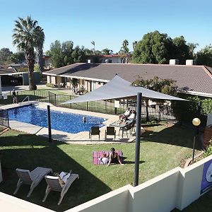 Motel Jacaranda Holiday Units à Swan Hill Exterior photo