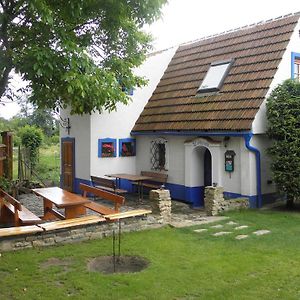 Hotel Penzion U Stepana à Luzice Exterior photo