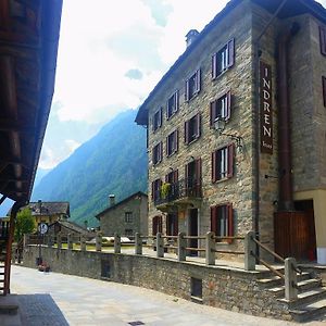 Hotel Indren Hus à Alagna Valsesia Exterior photo