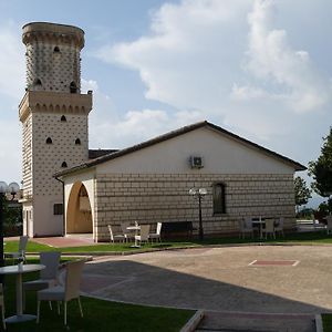 Villa La Vecchia Torre à San Nicola Manfredi Exterior photo