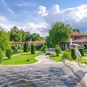 Yaev Family Hotel Karlovo Exterior photo