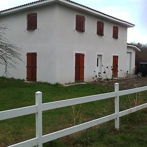 Chambre d'hotes ronquer Avensan Exterior photo