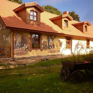 Bed and Breakfast Kuldkaru Manor à Valaste Exterior photo