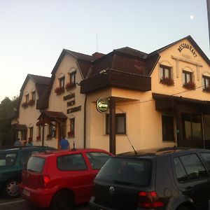 Bed and Breakfast Panorama Panzio à Tatabánya Exterior photo