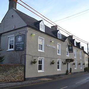 Hotel The Kings Arms à Didmarton Exterior photo