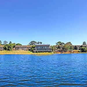 Hotel Pine Lake Marina à Sedgefield Exterior photo