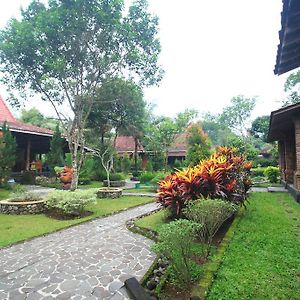 Graharu Boutique Hotel Borobudur Magelang Exterior photo