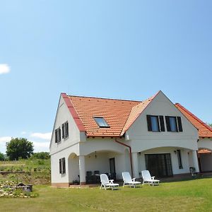 Villa De Dominique Erdőbénye Exterior photo