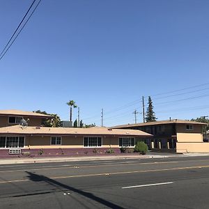 Economy Inn Modesto Exterior photo