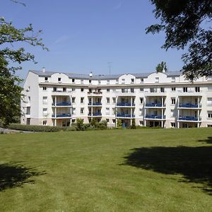 Residence Hotel Les Ducs De Chevreuse, Hébergement, Repas&PDJ Exterior photo