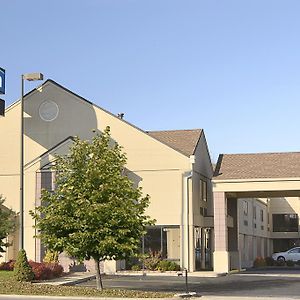 Days Inn Springfield South Exterior photo