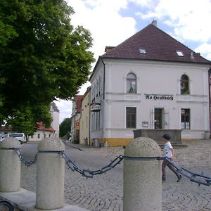 Hotel Pension Na Hradbach à Tábor Exterior photo