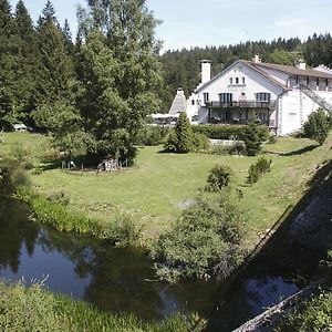 Hotel Aux Truites Bleues à Fort-du-Plasne Exterior photo