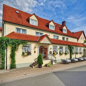 Hotel Brauereigasthof Zum Loewenbraeu à Adelsdorf Exterior photo