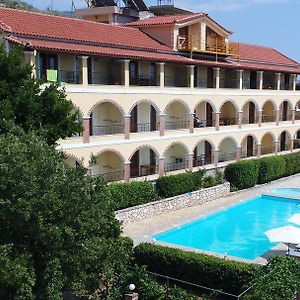 Apart-Hotel Llazari Himarë Exterior photo