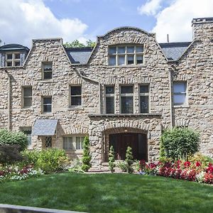 Bed and Breakfast The Mansion At Maple Heights à Pittsburgh Exterior photo