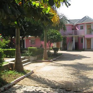 Hotel R & R Gardens à Mbale Exterior photo