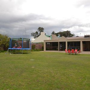 Dilisca Guesthouse Durbanville Exterior photo