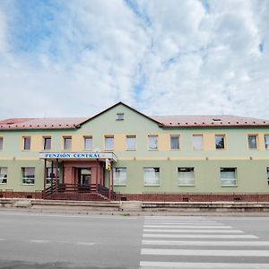 Hotel Penzion Central à Zvolen Exterior photo