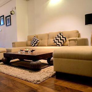 Sea View Fully Furnished 2Br Luxury Apartment Dehiwala-Mont Lavinia Exterior photo