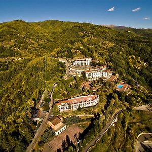 Renaissance Tuscany Il Ciocco Resort&Spa Barga Exterior photo