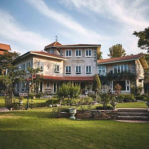 Bed and Breakfast The Heritage House & Garden à Hang Dong Exterior photo