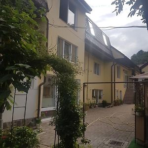Appartement Apartament Teilor à Rîşnov Exterior photo
