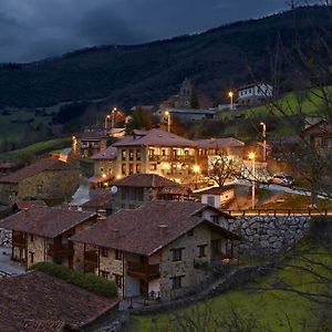 Hotel Posada Valle Del Oso à Lerones Exterior photo