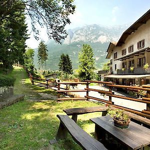 Albergo Il Castellino Boario Terme Exterior photo