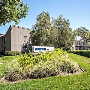 Spruce Apartments Sunnyvale Exterior photo