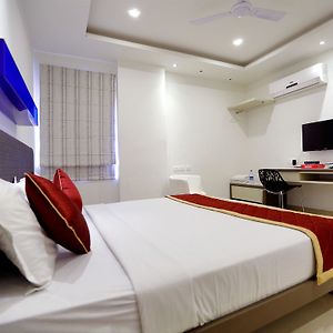 Oyo Rooms Q City Gachibowli Haïdarabad Exterior photo