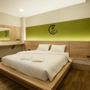 The Zenith Residence Hotel Nakhon Ratchasima Room photo