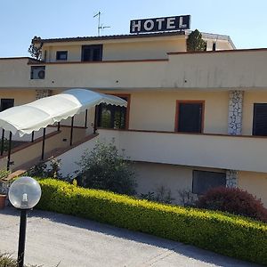 Hotel Vittoria Bénévent Exterior photo