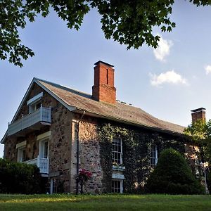 Hotel Quels sont les meilleurs h\u00F4tels pr\u00E8s de Sonnenberg Gardens & Mansion State Historic Park\u00A0? à Canandaigua Exterior photo