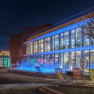 Blue Diamond Hotel Active Spa Rzeszów Exterior photo