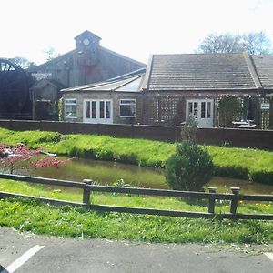 Bed and Breakfast The Old Mill à Castleside Exterior photo