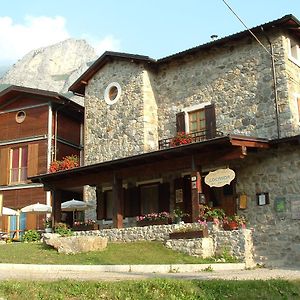 Hotel Locanda Del Sorriso à Entracque Exterior photo