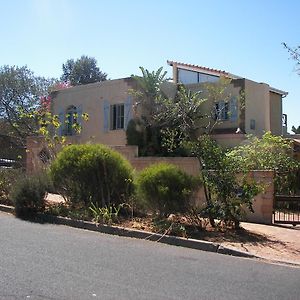 Hotel Aurora Guest Units à Durbanville Exterior photo